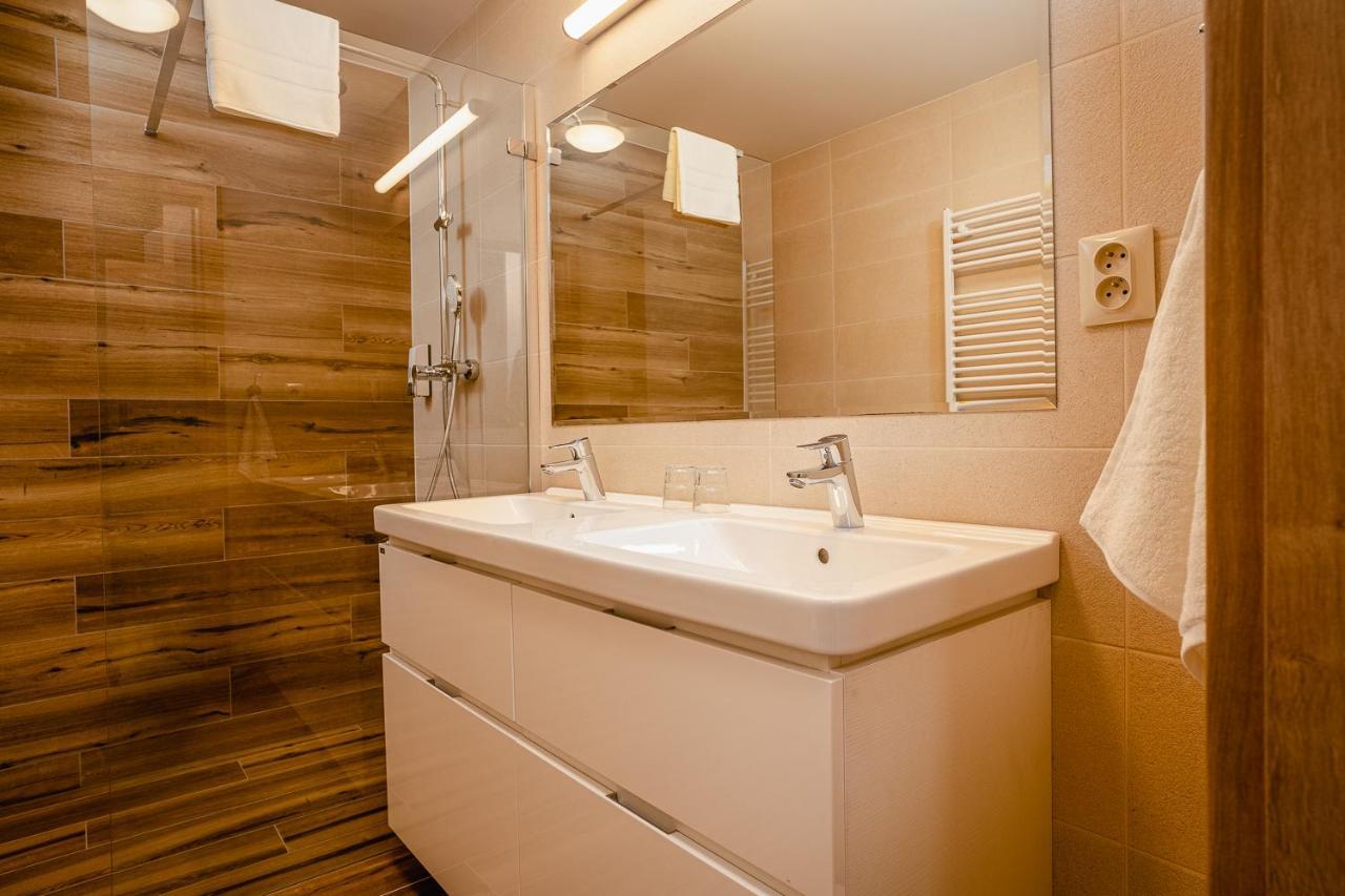 Garni Hotel Dock Bratislava Ngoại thất bức ảnh