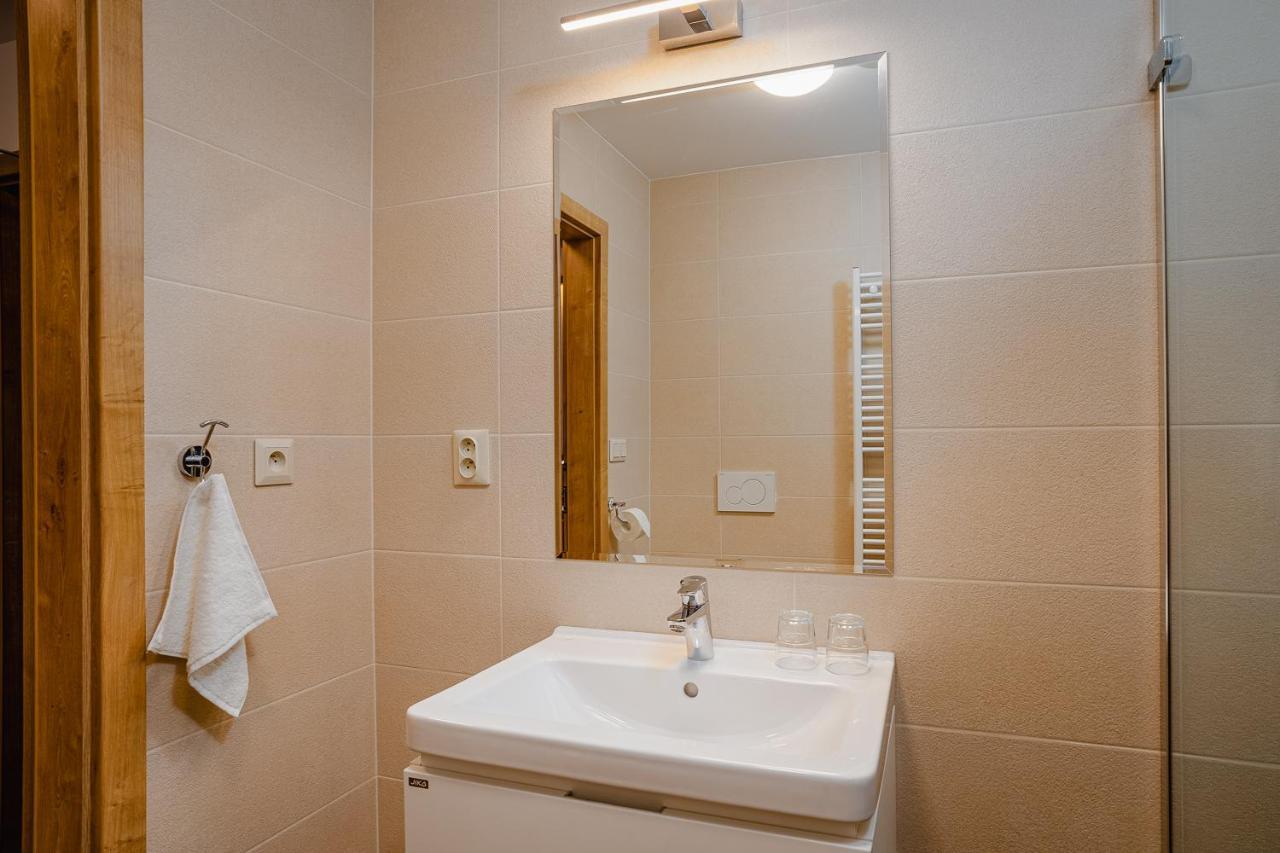 Garni Hotel Dock Bratislava Ngoại thất bức ảnh