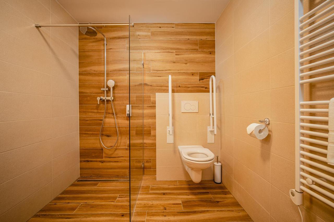 Garni Hotel Dock Bratislava Ngoại thất bức ảnh
